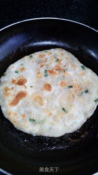 加肉版葱油饼的做法步骤：7