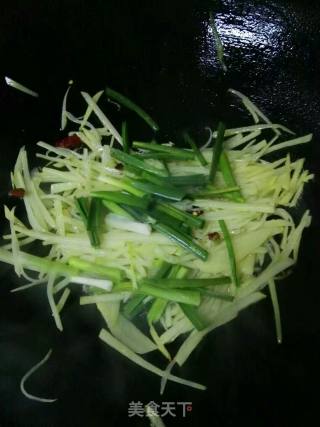 青蒜土豆丝——快手下饭菜的做法步骤：6