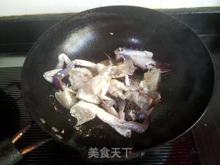 洋葱炒梭子蟹的做法步骤：7