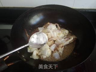 洋葱炒梭子蟹的做法步骤：11