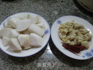 千张结烧萝卜的做法步骤：1
