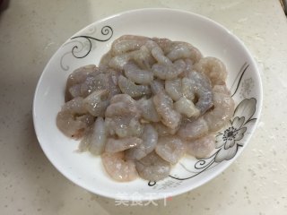 五彩虾仁的做法步骤：2