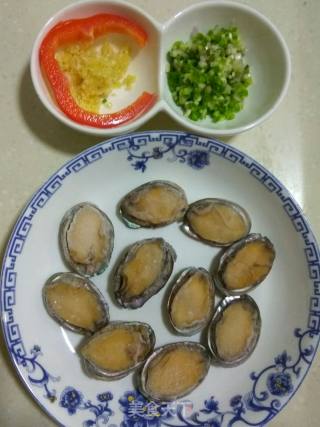 花仁葱香鲍鱼的做法步骤：1