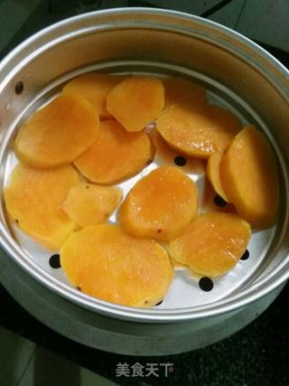 红薯饼的做法步骤：1