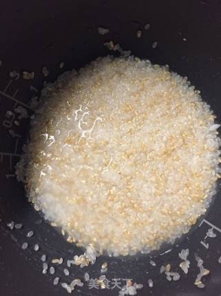 土豆肉丝焖饭的做法步骤：1