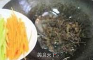鱼香肉丝的做法步骤：5