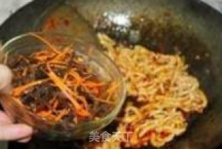 鱼香肉丝的做法步骤：10