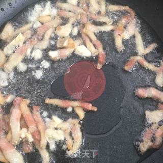 金针菇炒萝卜丝的做法步骤：4
