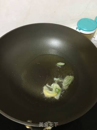 家常土豆丝的做法步骤：2