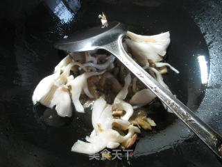 榨菜丝平菇煮豆腐的做法步骤：3