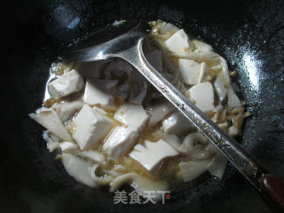 榨菜丝平菇煮豆腐的做法步骤：7