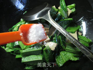 香糕炒油麦菜的做法步骤：6