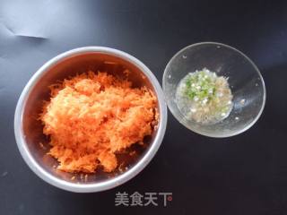 胡萝卜丸子的做法步骤：2