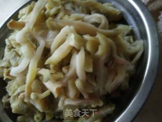 五花肉炒榨菜丝的做法步骤：3
