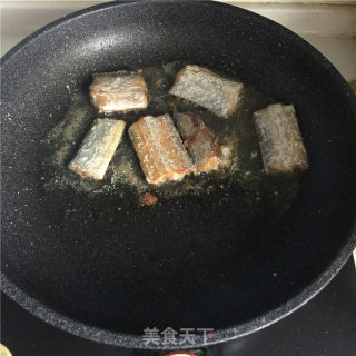 香煎带鱼的做法步骤：3