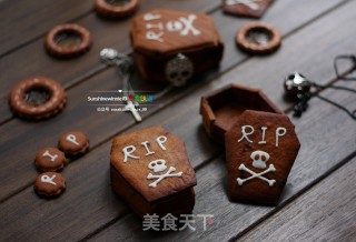 万圣前夜--万圣节棺材3D饼干的做法步骤：12