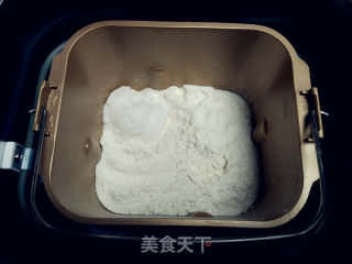 海蒂白面包的做法步骤：1