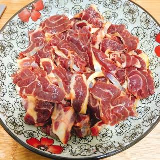 爆炒牛肉的做法步骤：2