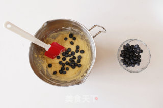 【上烘焙】金宝顶蓝莓玛芬的做法步骤：4