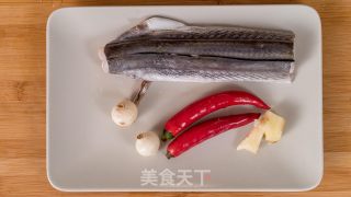 酱烧鳗鱼的做法步骤：1