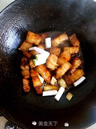 虎皮辣子红烧肉的做法步骤：12