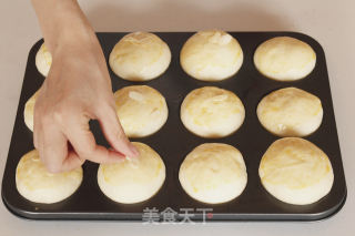 【上烘焙】牛奶蘑菇小餐包的做法步骤：7