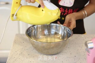宝宝爱吃的免烤蛋糕——火龙果慕斯的做法步骤：7