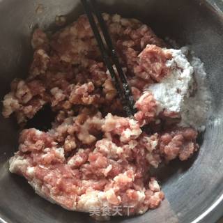 台湾脆皮肠的做法步骤：1