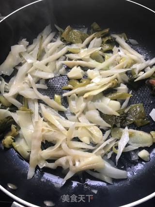 私房美味酸笋鱼的做法步骤：7