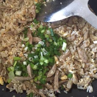 牛肉丸蛋炒饭的做法步骤：6