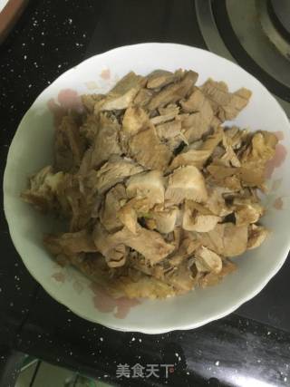 小炒拆骨肉的做法步骤：1