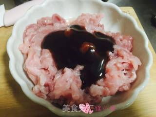 雪菜肉丝面的做法步骤：1