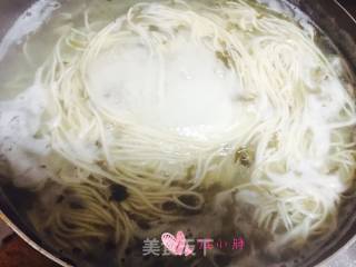 雪菜肉丝面的做法步骤：12