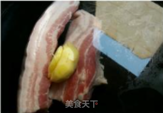 回味无穷 回锅肉的做法步骤：1