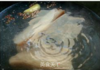 回味无穷 回锅肉的做法步骤：2