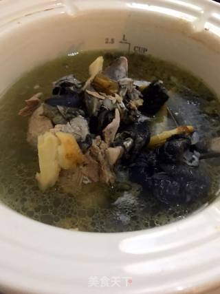 花旗参石斛煲竹丝鸡瘦肉的做法步骤：9
