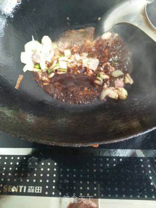 酱香茄子花生米的做法步骤：6