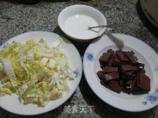 辣味鸭血白菜羹的做法步骤：1