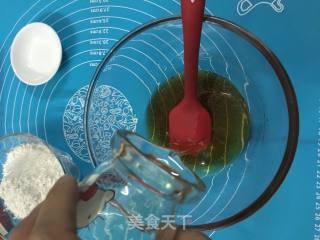 广式月饼的做法步骤：2
