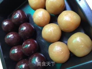 广式月饼的做法步骤：7