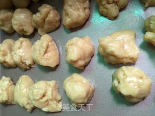 广式月饼的做法步骤：8