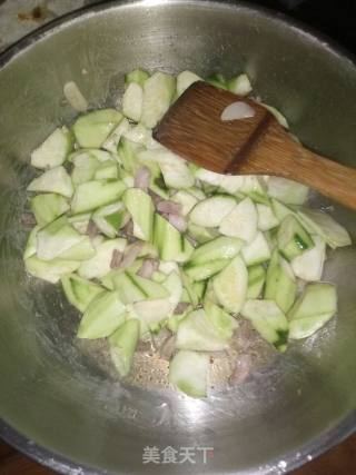 肉片炒丝瓜的做法步骤：4