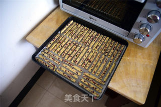 蔓越莓酥条的做法步骤：9