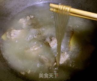 小白菜粉条排骨汤的做法步骤：6