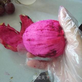 红肉火龙果蝴蝶面的做法步骤：1