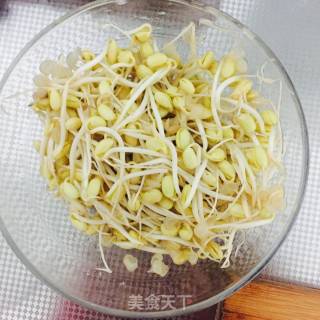 PK黄豆芽的做法步骤：1