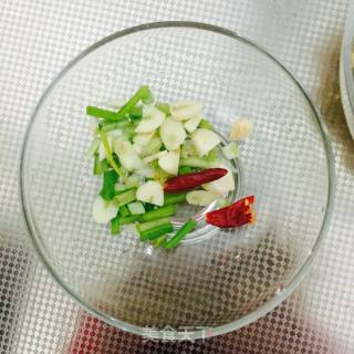 PK黄豆芽的做法步骤：2