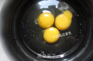 黄瓜炒鸡蛋的做法步骤：2