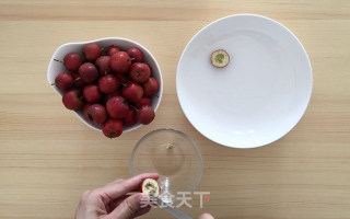 【花样食光】超有童年回忆的美食——冰糖葫芦的做法步骤：2