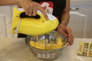 零失败超好吃必学食谱——肉松玛格丽特小饼的做法步骤：2